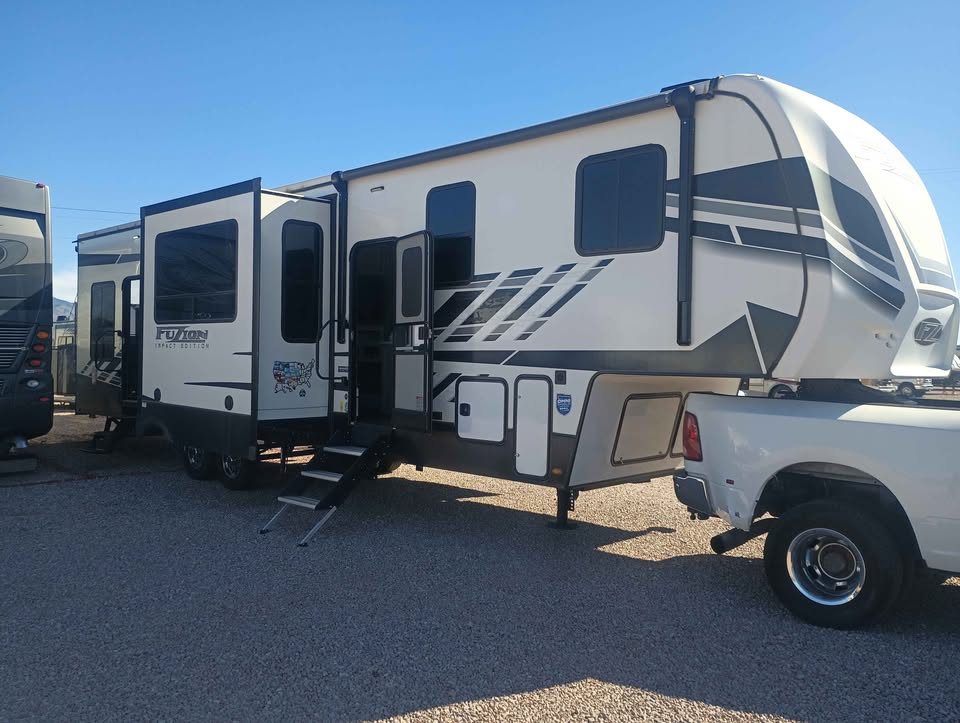 619277403_10242018284698682_8500462315198933418_n